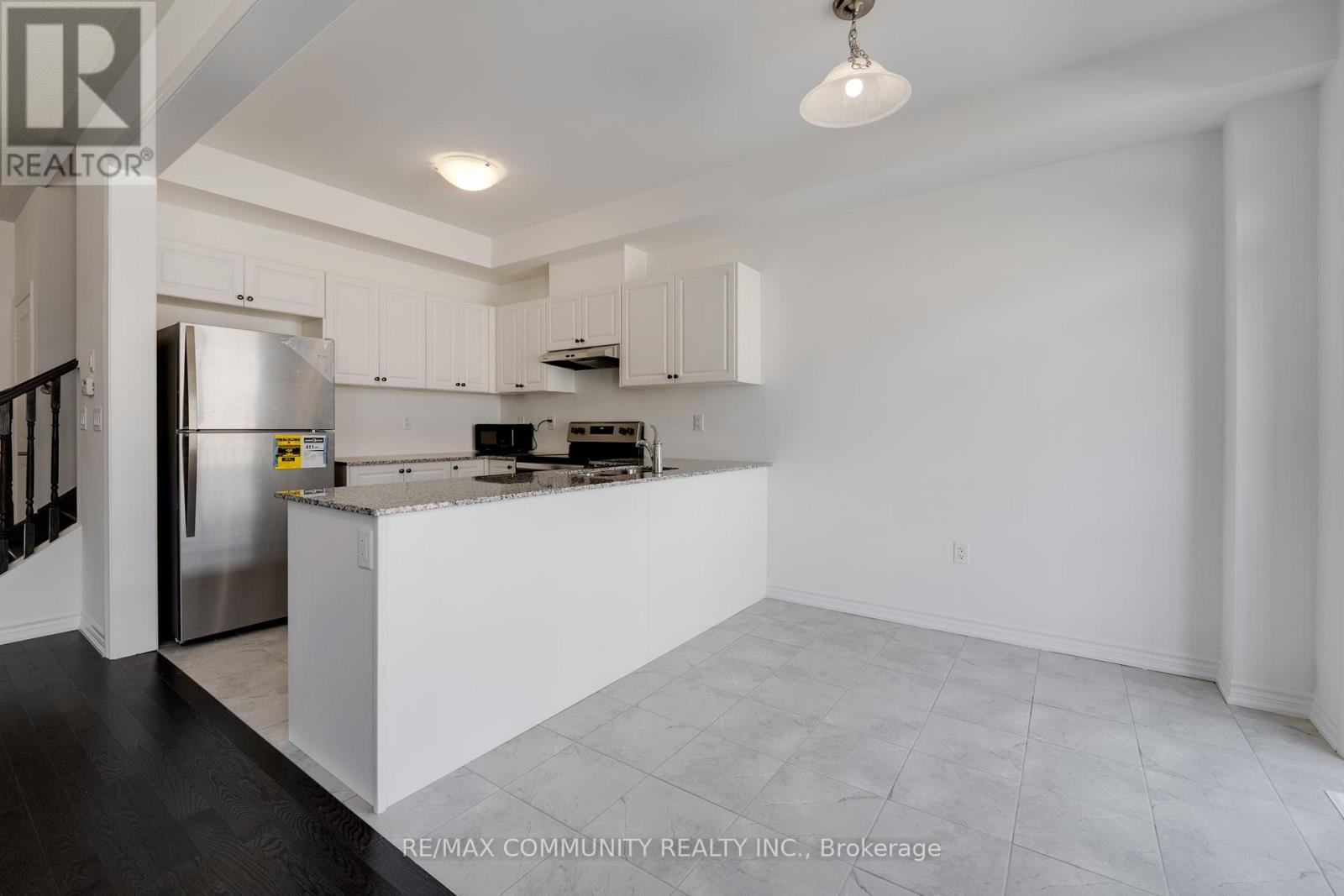 110 Morgan Avenue, Southgate, Ontario  N0C 1B0 - Photo 9 - X12412908