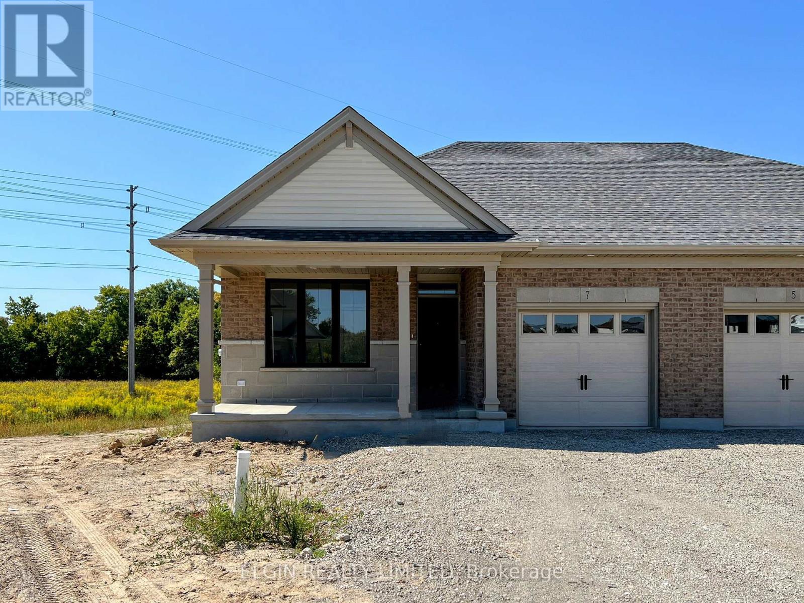 7 Columbus Court, Central Elgin, Ontario  N5P 0E5 - Photo 1 - X12413107