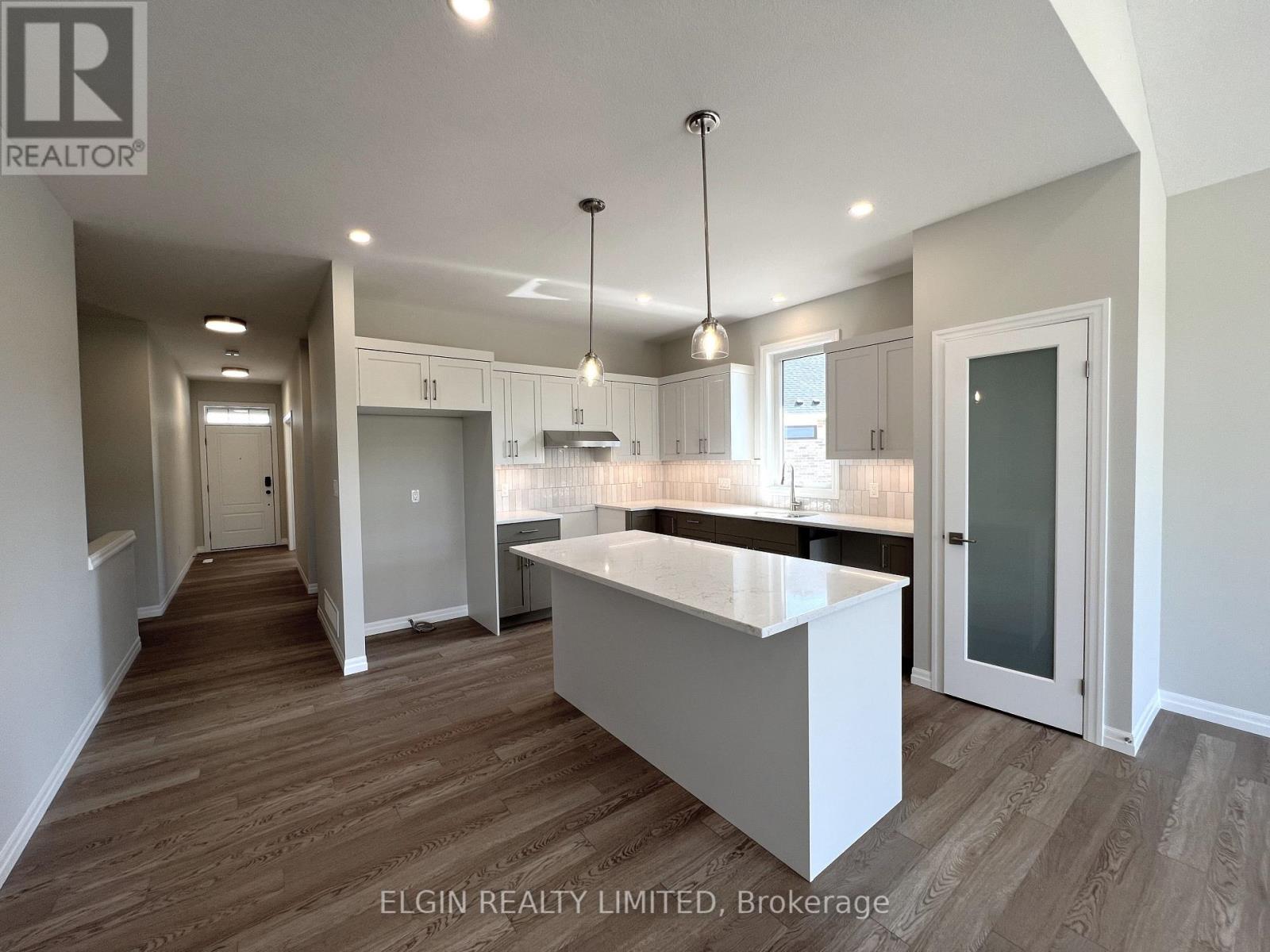 7 Columbus Court, Central Elgin, Ontario  N5P 0E5 - Photo 11 - X12413107