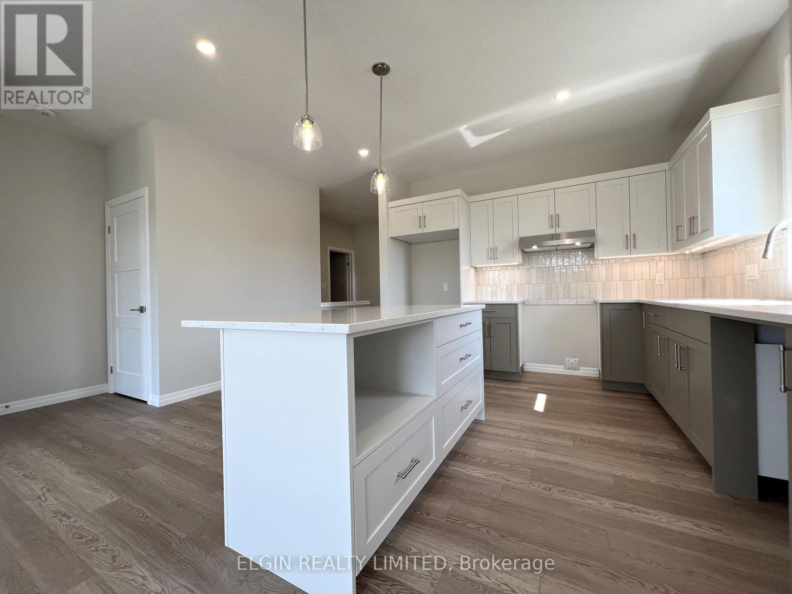 7 Columbus Court, Central Elgin, Ontario  N5P 0E5 - Photo 12 - X12413107