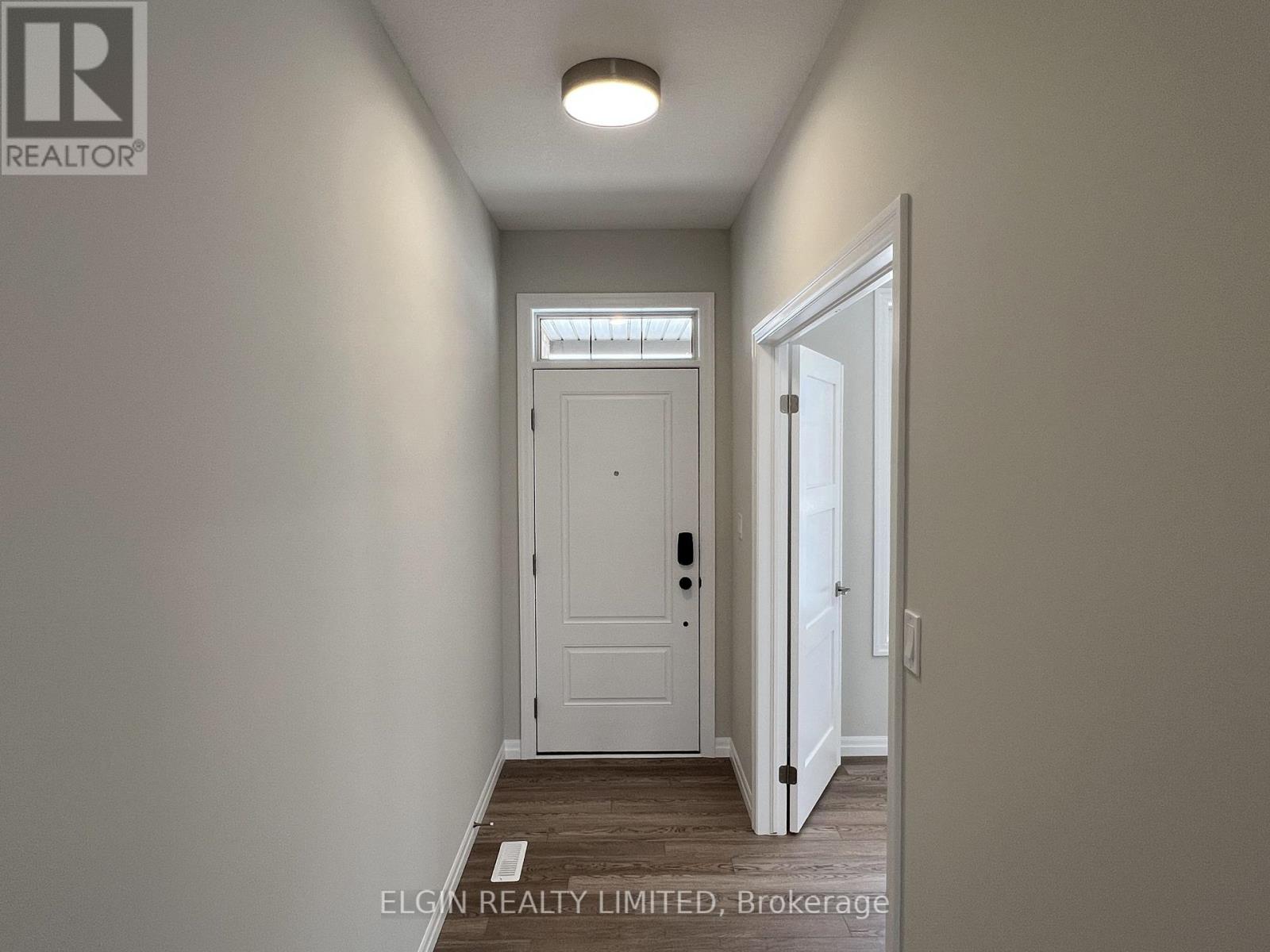7 Columbus Court, Central Elgin, Ontario  N5P 0E5 - Photo 4 - X12413107