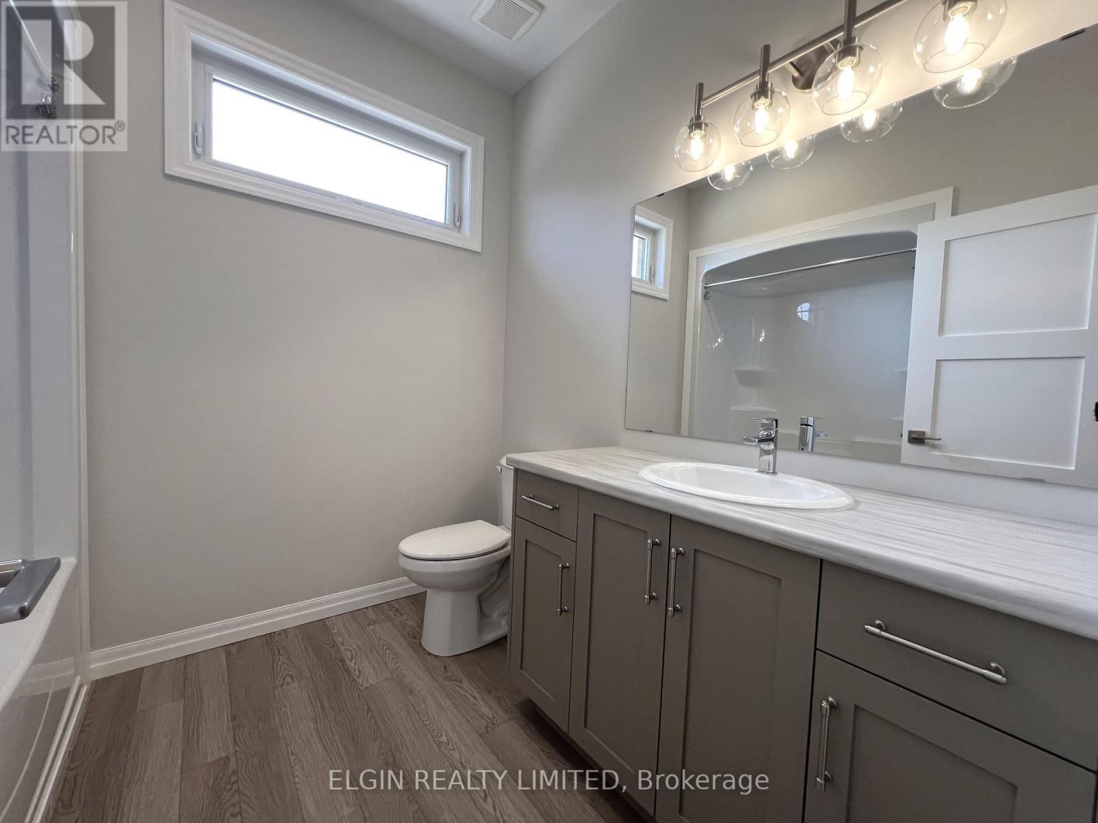 7 Columbus Court, Central Elgin, Ontario  N5P 0E5 - Photo 7 - X12413107