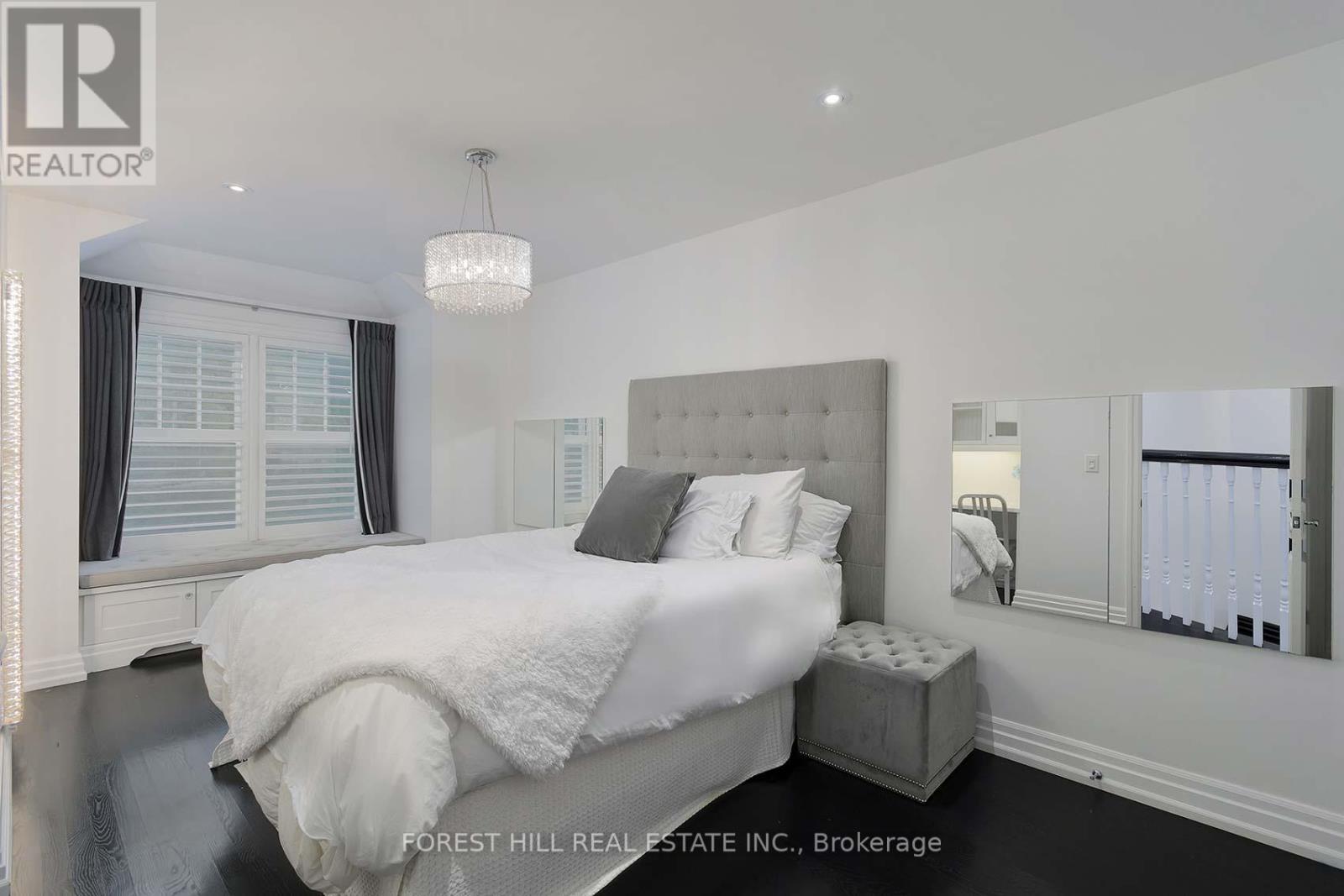 16 Forest Ridge Drive, Toronto, Ontario  M6B 1H1 - Photo 34 - C12413020