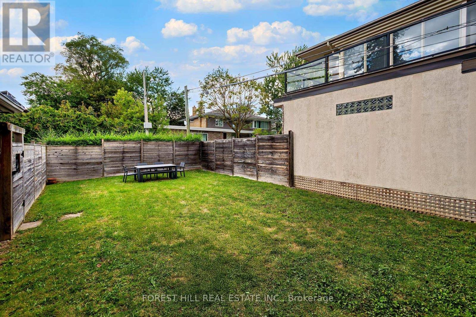 16 Forest Ridge Drive, Toronto, Ontario  M6B 1H1 - Photo 48 - C12413020