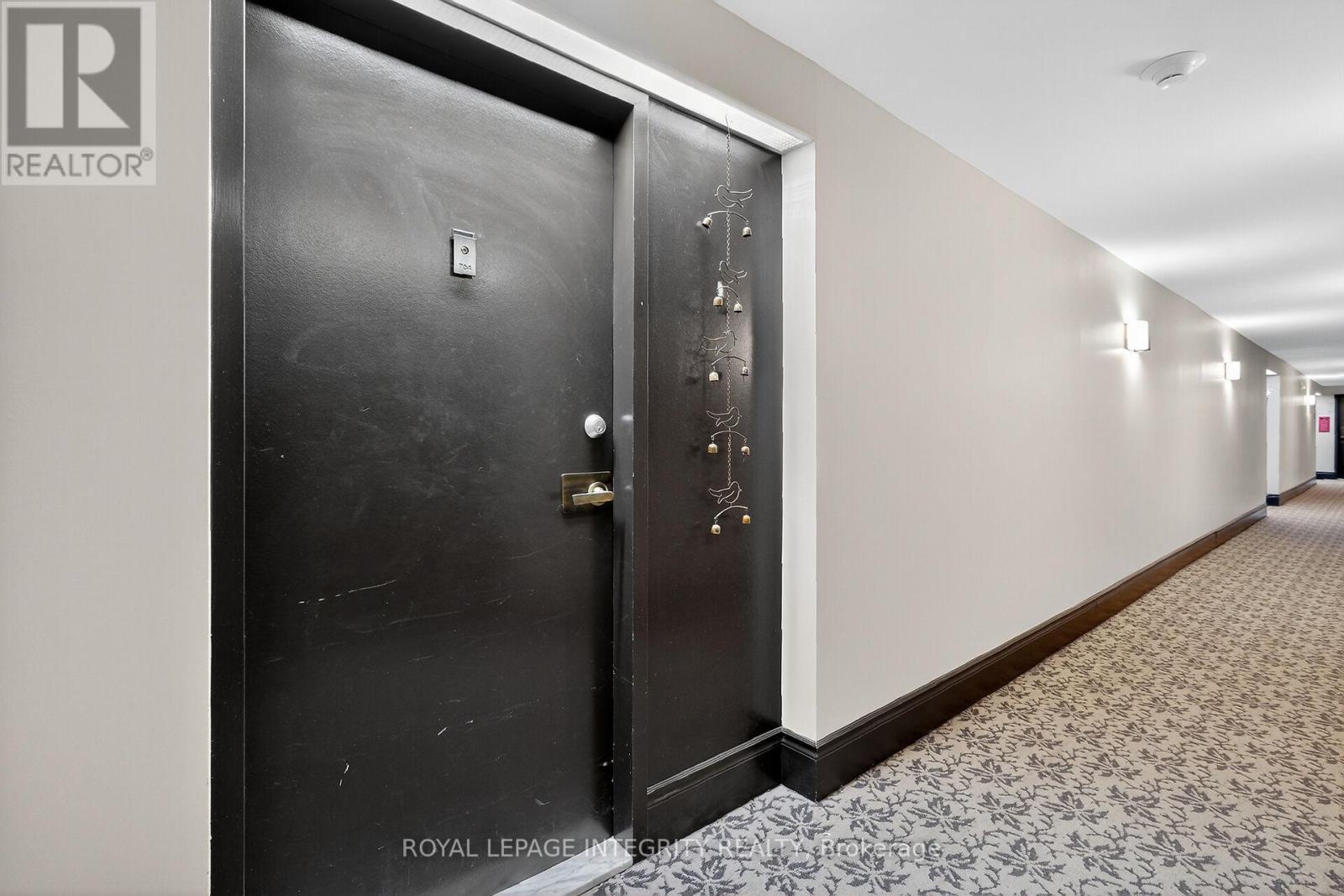 704 - 265 Poulin Avenue, Ottawa, Ontario  K2B 7Y8 - Photo 5 - X12413035