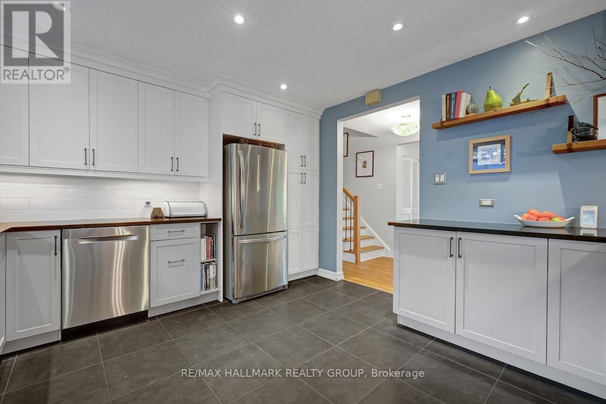 599 Duff Crescent, Ottawa, Ontario  K1J 7C6 - Photo 14 - X12413073