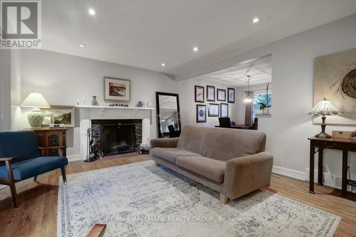 599 Duff Crescent, Ottawa, Ontario  K1J 7C6 - Photo 6 - X12413073