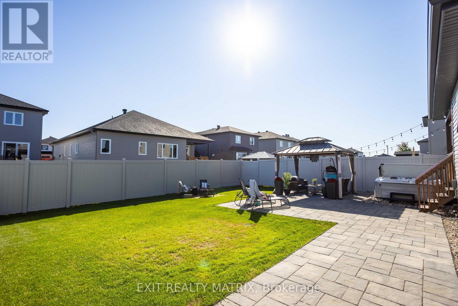 521 Marseille Street, Russell, Ontario  K0A 1W0 - Photo 38 - X12413089