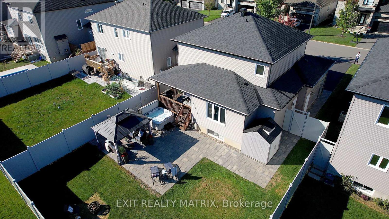 521 Marseille Street, Russell, Ontario  K0A 1W0 - Photo 44 - X12413089