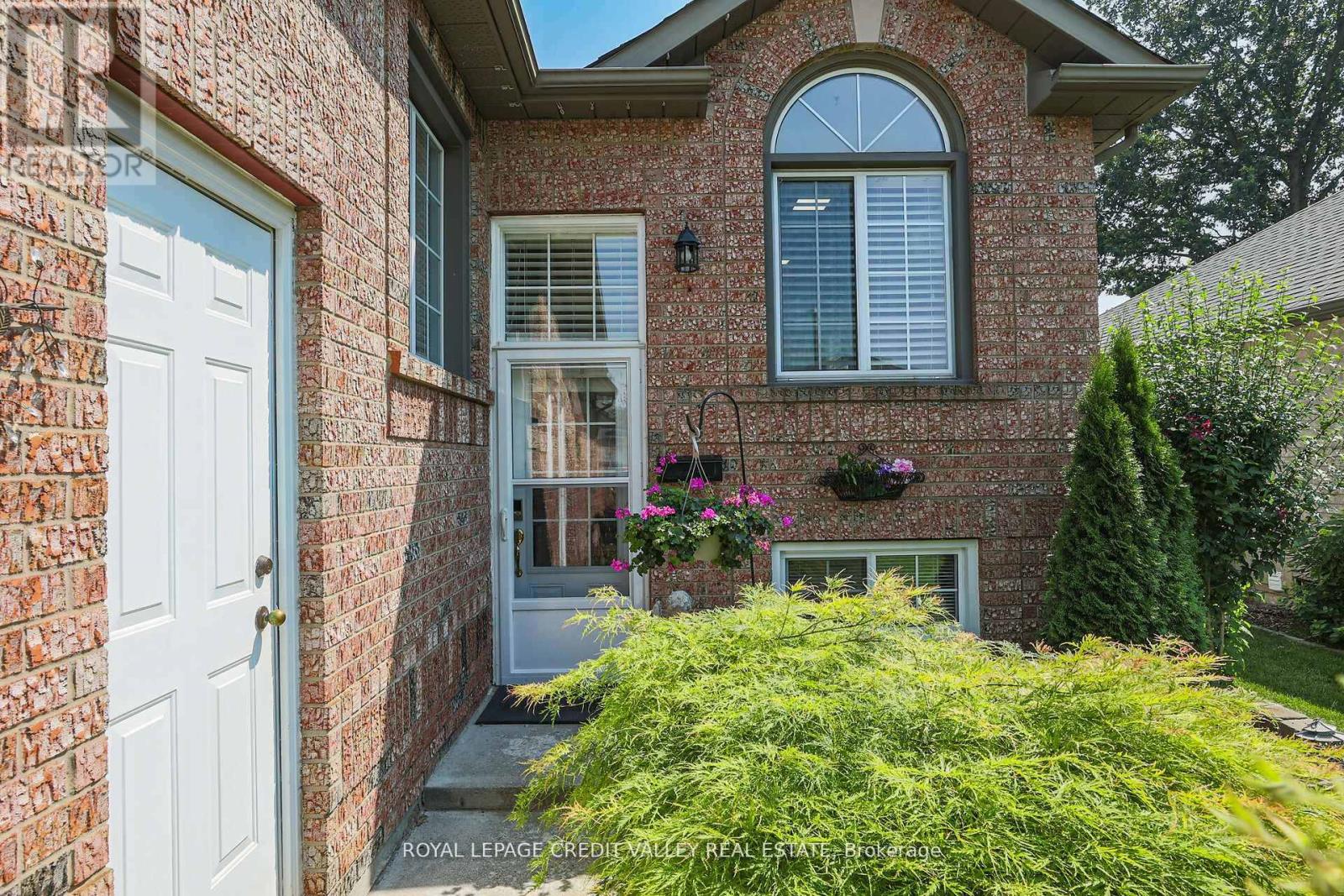 11 Jefferson Court W, Welland, Ontario  L3C 7G5 - Photo 35 - X12409131
