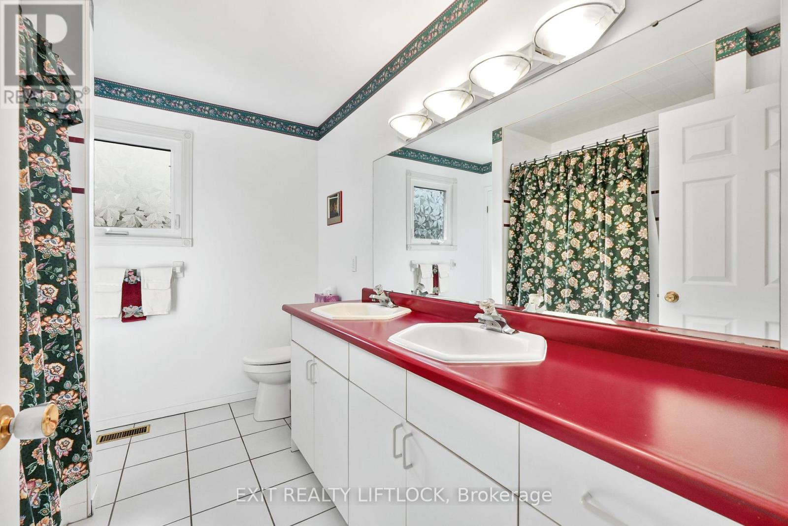 12 Victoria Avenue, Smith-Ennismore-Lakefield, Ontario  K0L 2H0 - Photo 16 - X12403946