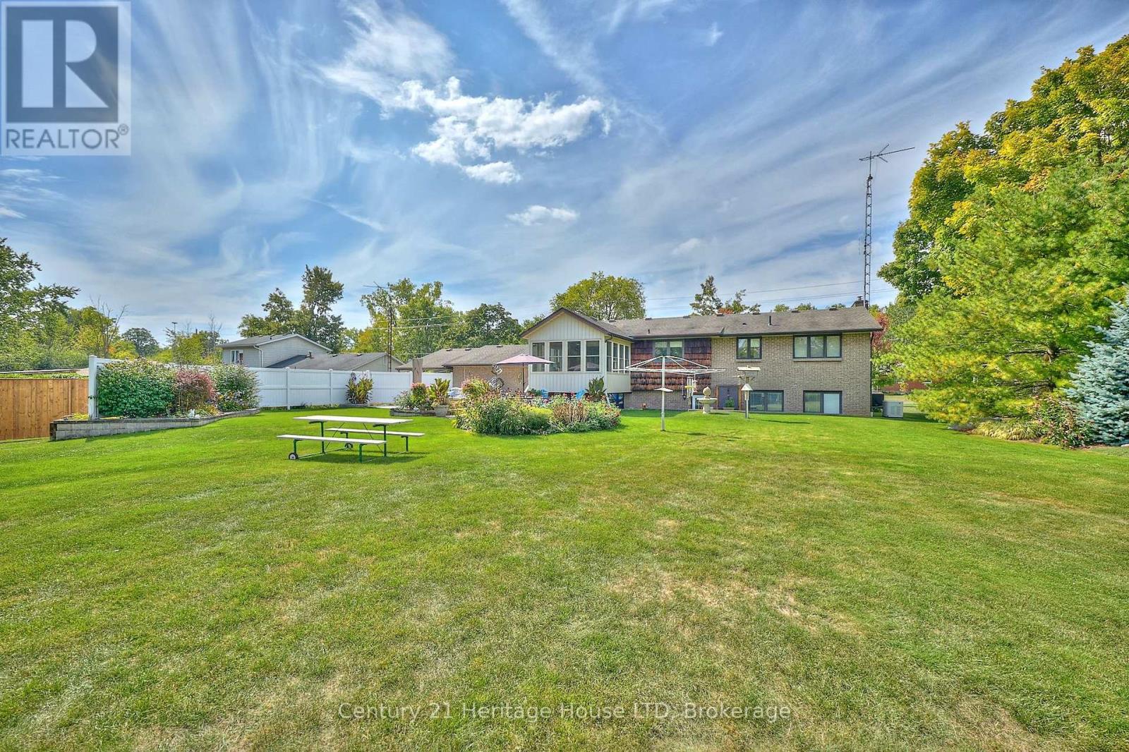 544 Rosehill Road, Fort Erie, Ontario  L2A 5M4 - Photo 41 - X12413166