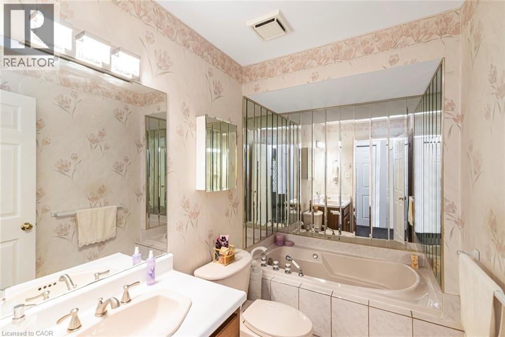 10 Wentworth Drive Unit# 36, Grimsby, Ontario  L3M 5G3 - Photo 24 - 40771399
