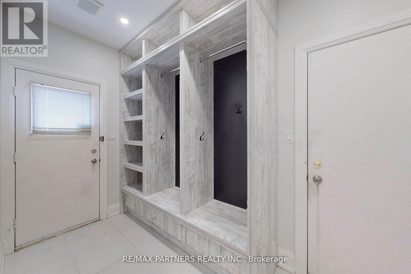 31 Eyer Drive, Markham (Cachet), Ontario  L6C 1T8 - Photo 12 - N12412944