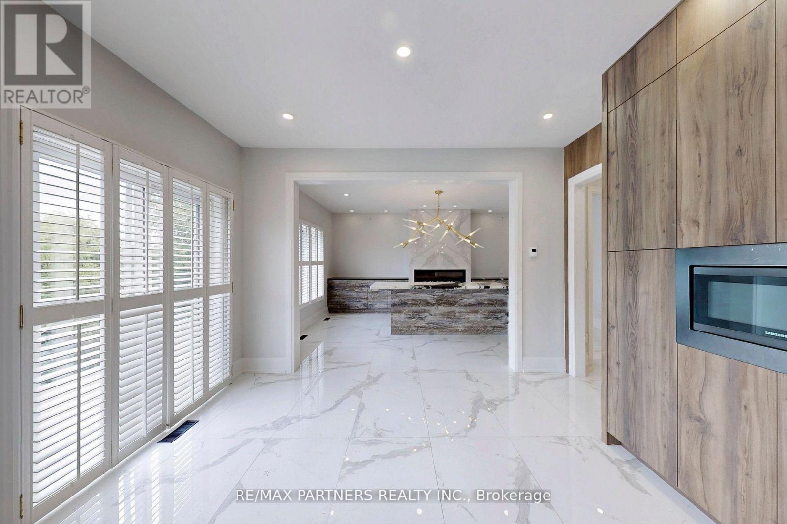 31 Eyer Drive, Markham (Cachet), Ontario  L6C 1T8 - Photo 15 - N12412944