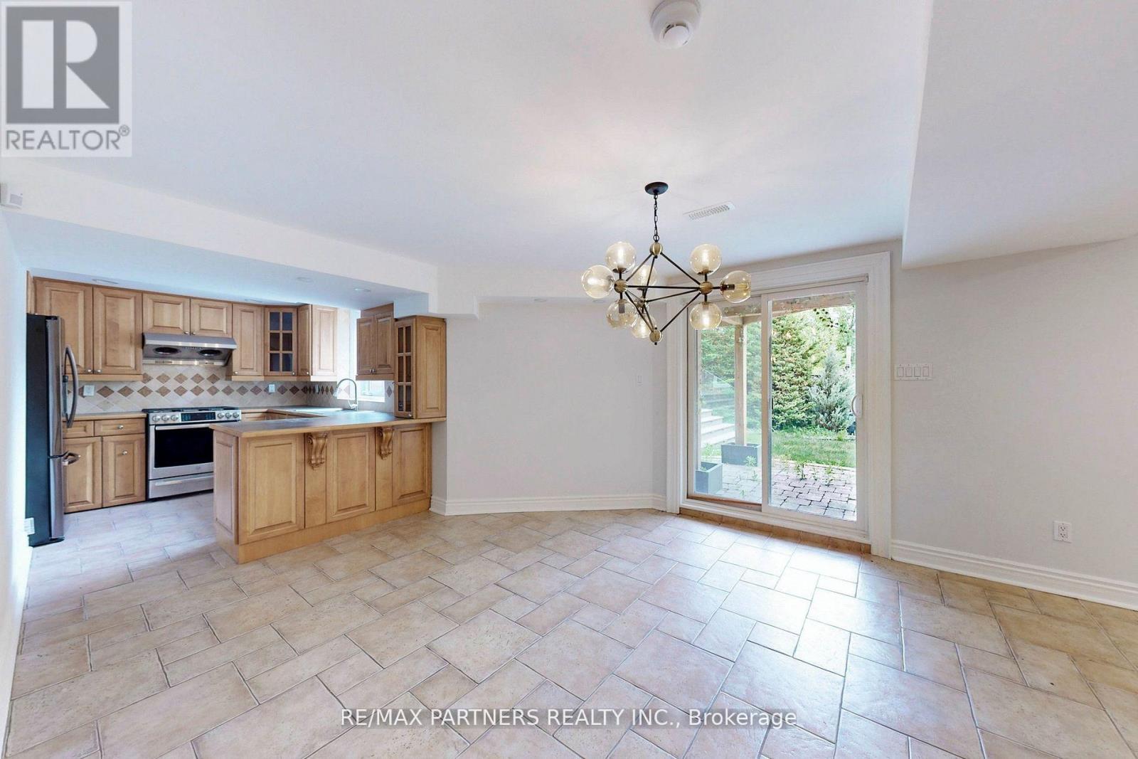31 Eyer Drive, Markham (Cachet), Ontario  L6C 1T8 - Photo 39 - N12412944