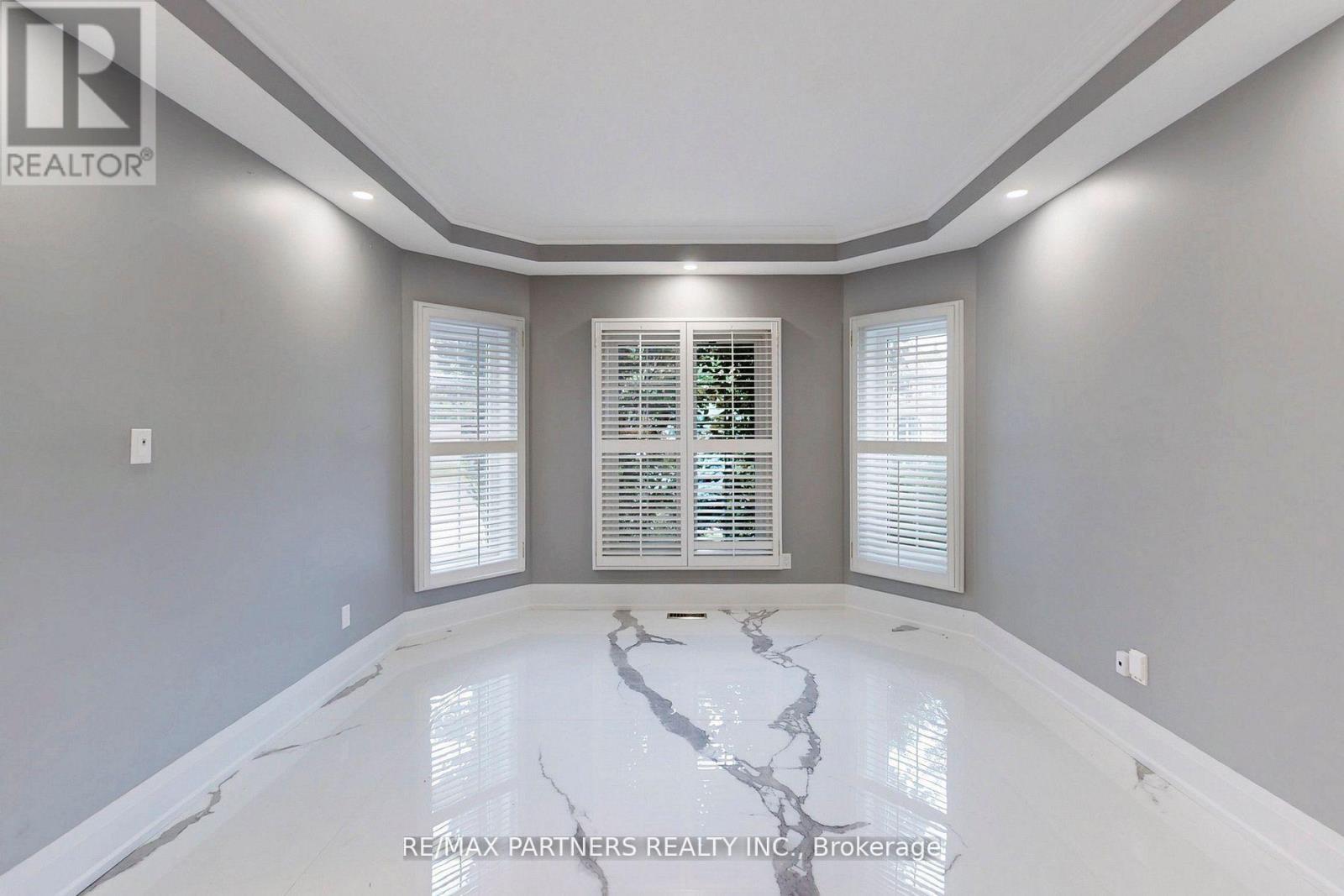 31 Eyer Drive, Markham (Cachet), Ontario  L6C 1T8 - Photo 9 - N12412944