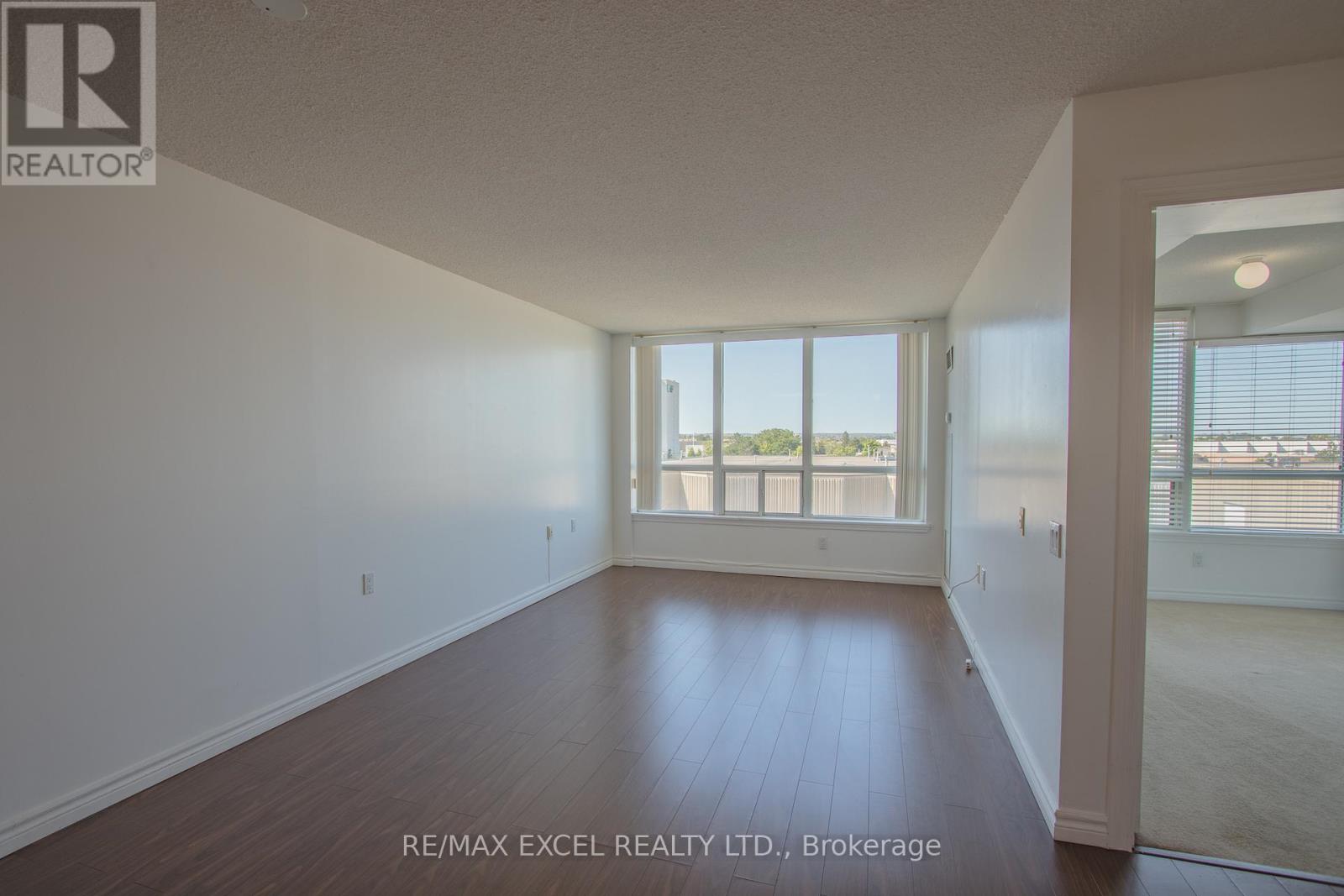 316 - 9017 Leslie Street, Richmond Hill, Ontario  L4B 3B6 - Photo 5 - N12412956
