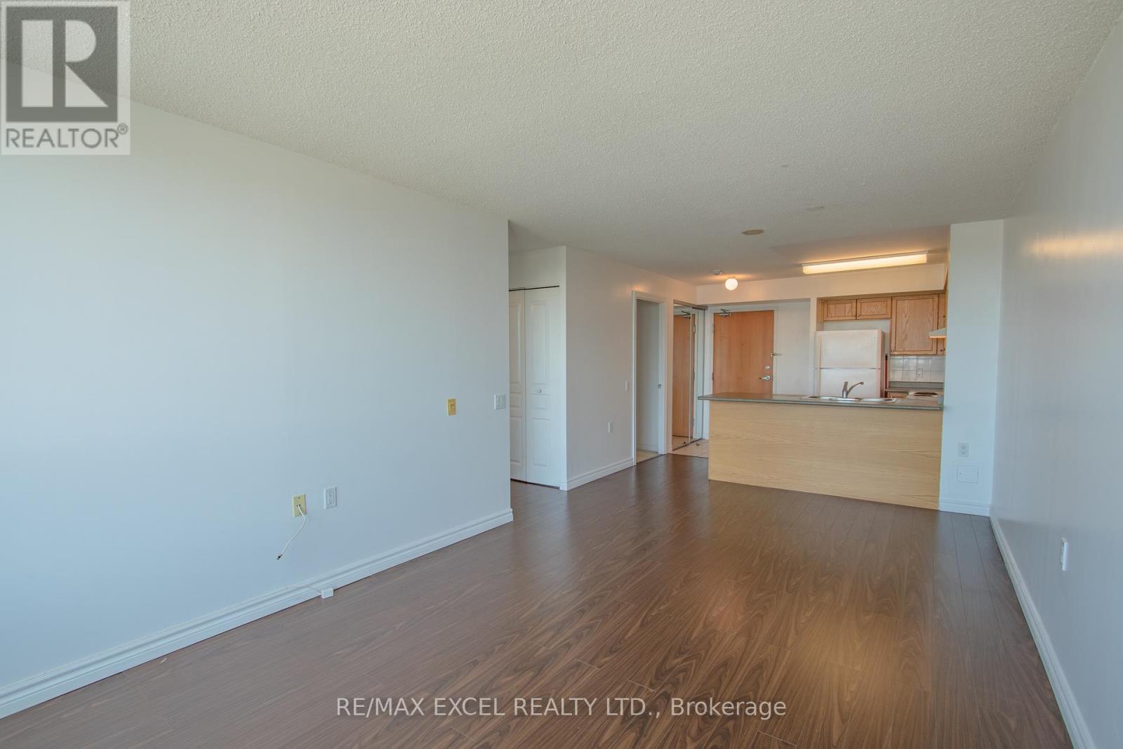 316 - 9017 Leslie Street, Richmond Hill, Ontario  L4B 3B6 - Photo 8 - N12412956