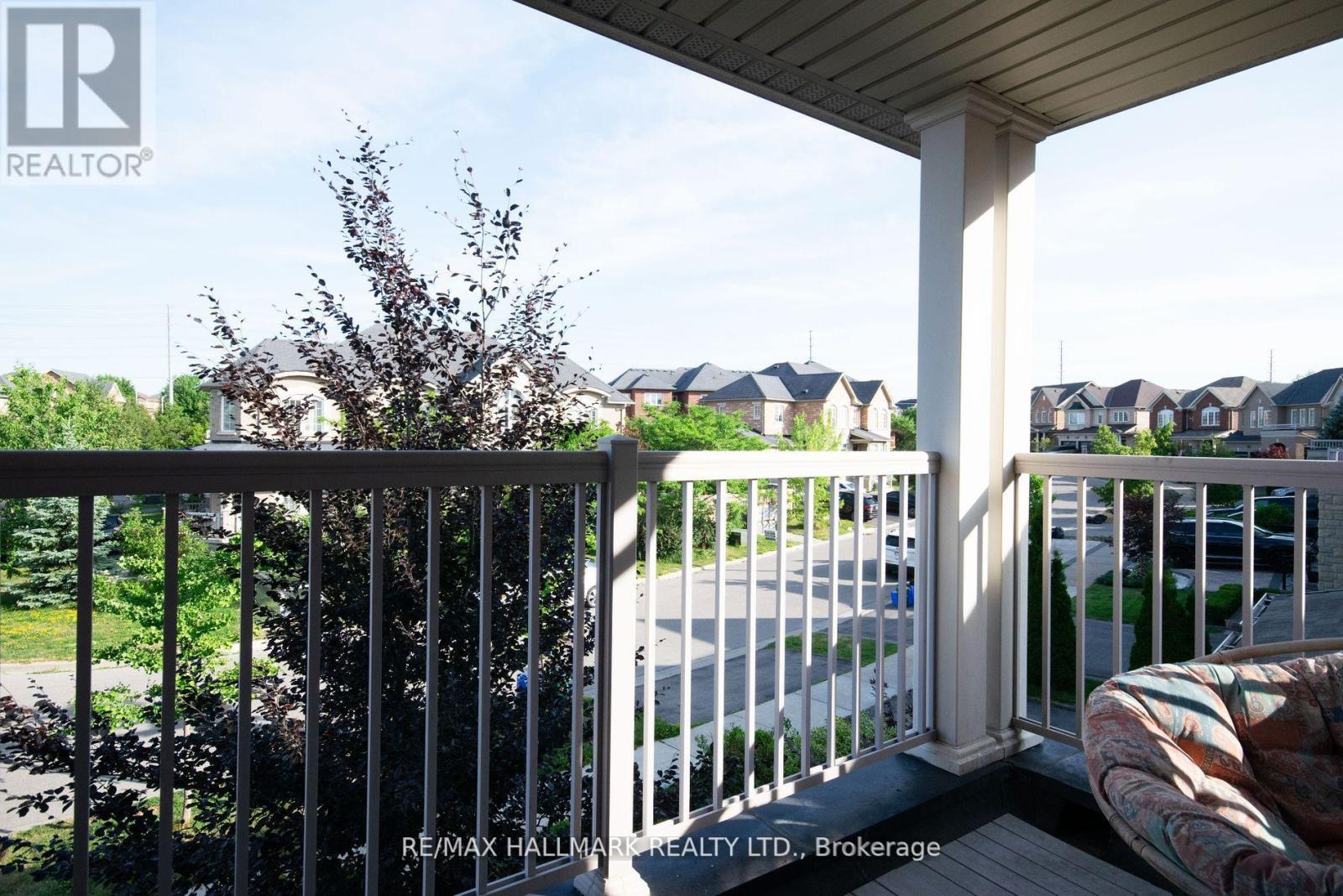 128 Wolf Creek Crescent, Vaughan, Ontario  L6A 4C1 - Photo 22 - N12413007