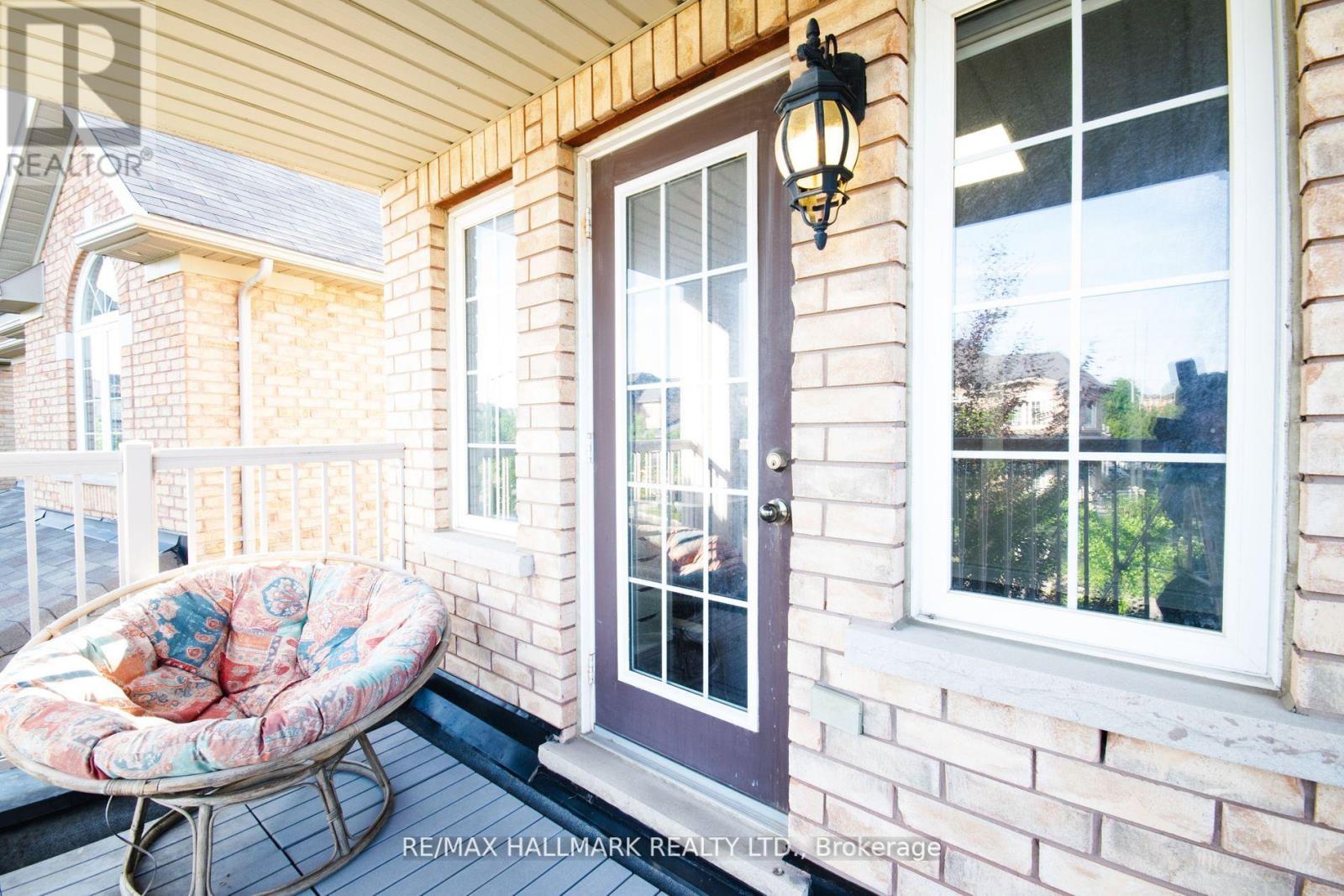 128 Wolf Creek Crescent, Vaughan, Ontario  L6A 4C1 - Photo 23 - N12413007