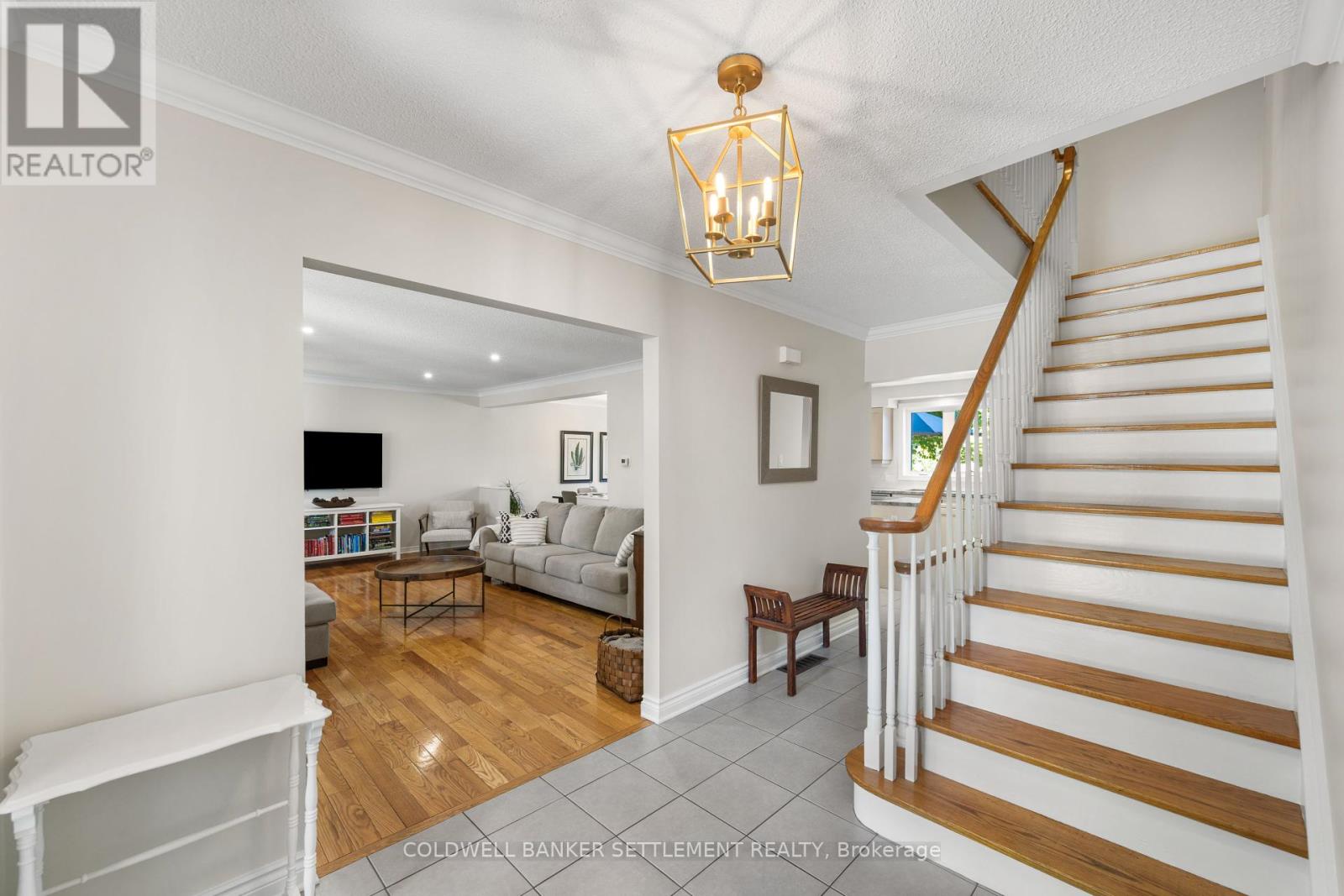 11 Scott Crescent, Perth, Ontario  K7H 3J4 - Photo 7 - X12413115