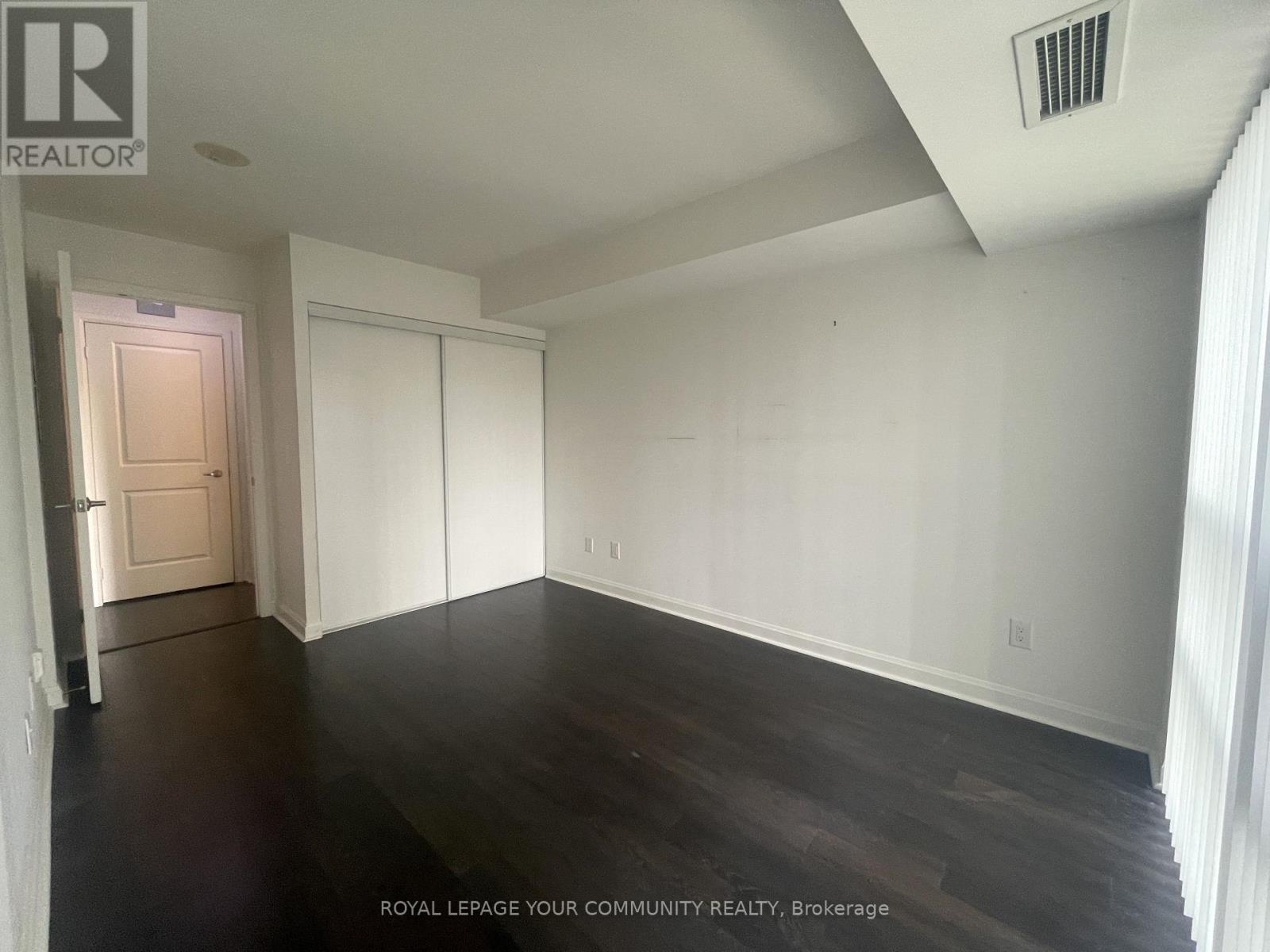 701 - 1 Michael Power Place, Toronto, Ontario  M9A 0A5 - Photo 7 - W12346992