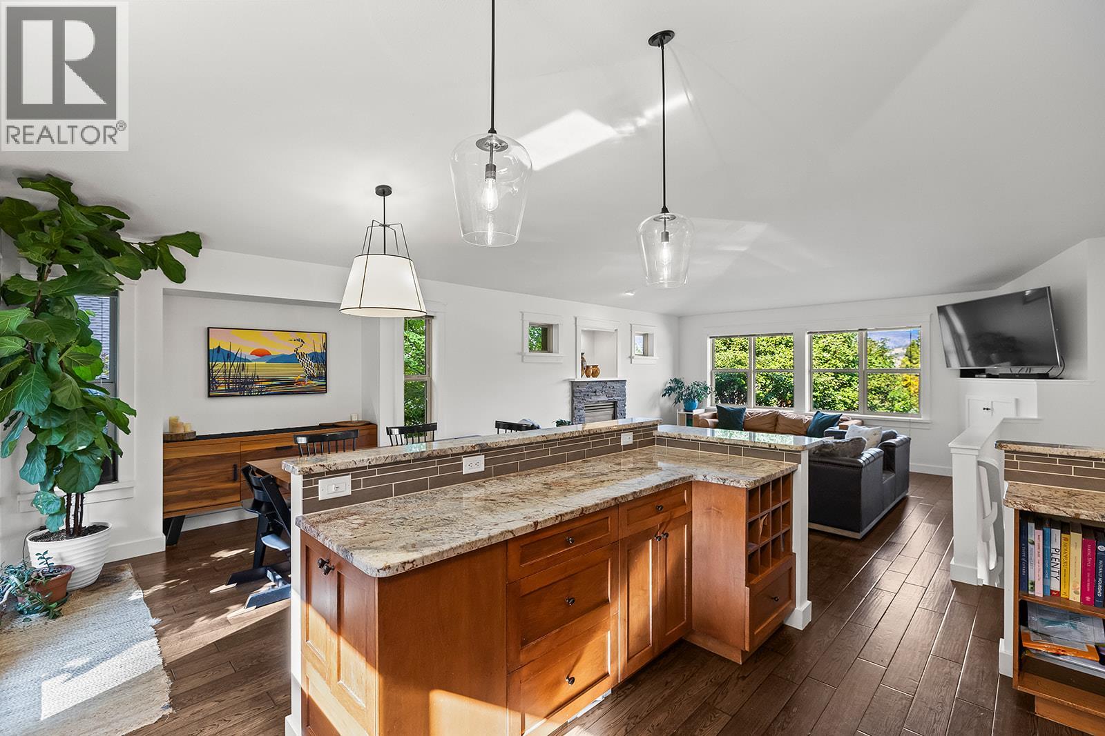 2113 Bowron Street, Kelowna, British Columbia  V1V 2L6 - Photo 4 - 10363108