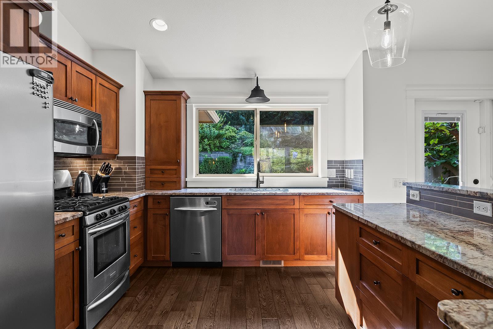 2113 Bowron Street, Kelowna, British Columbia  V1V 2L6 - Photo 12 - 10363108
