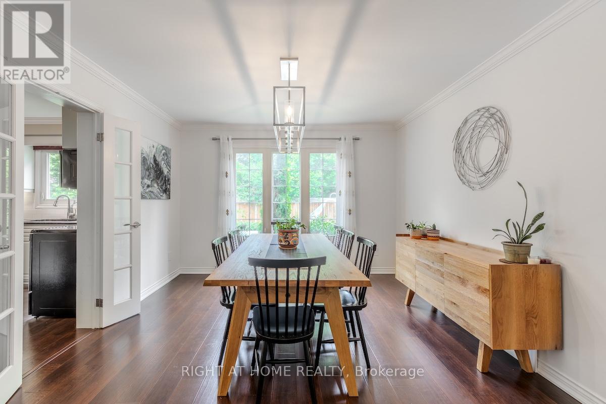 1456 Ballyclare Drive, Mississauga, Ontario  L5C 1J5 - Photo 17 - W12412942