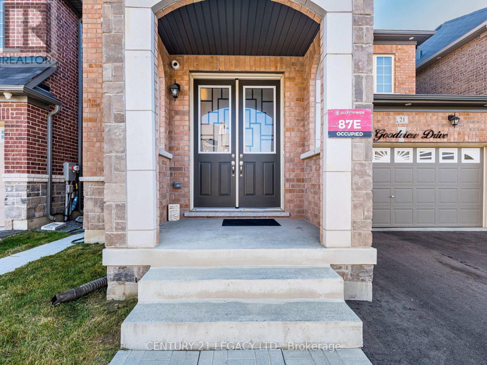 21 Goodview Drive, Brampton, Ontario  L6R 4C3 - Photo 3 - W12412958
