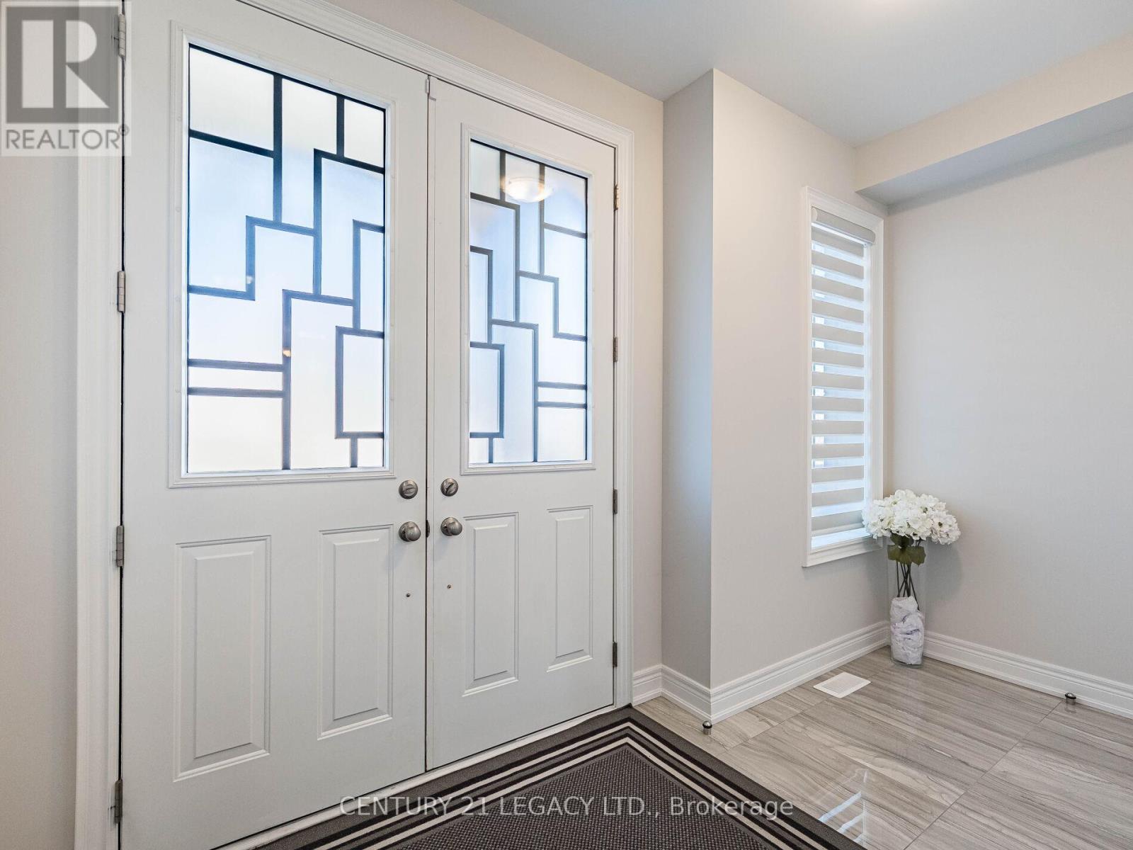 21 Goodview Drive, Brampton, Ontario  L6R 4C3 - Photo 6 - W12412958