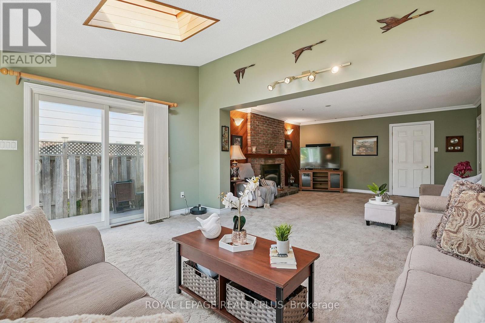 2335 Wyandotte Drive, Oakville (Wo West), Ontario  L6L 2T4 - Photo 23 - W12412960