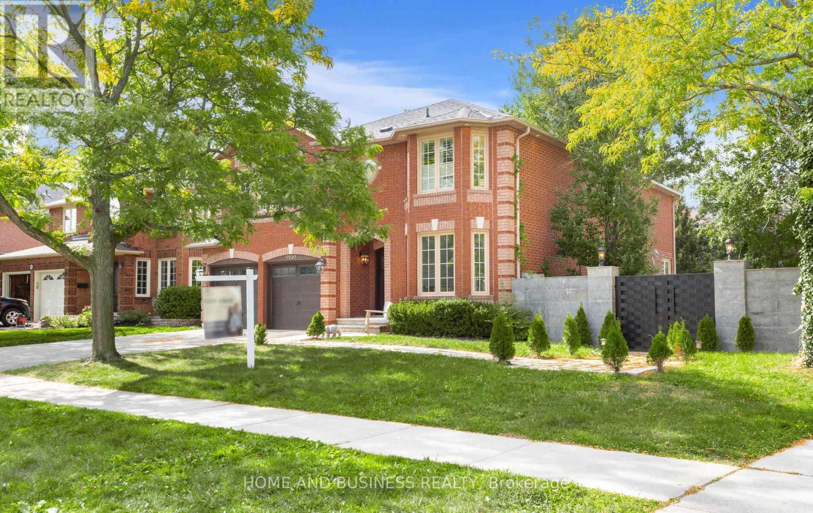 2192 Oakmead Boulevard, Oakville, Ontario  L6H 6B4 - Photo 2 - W12412970