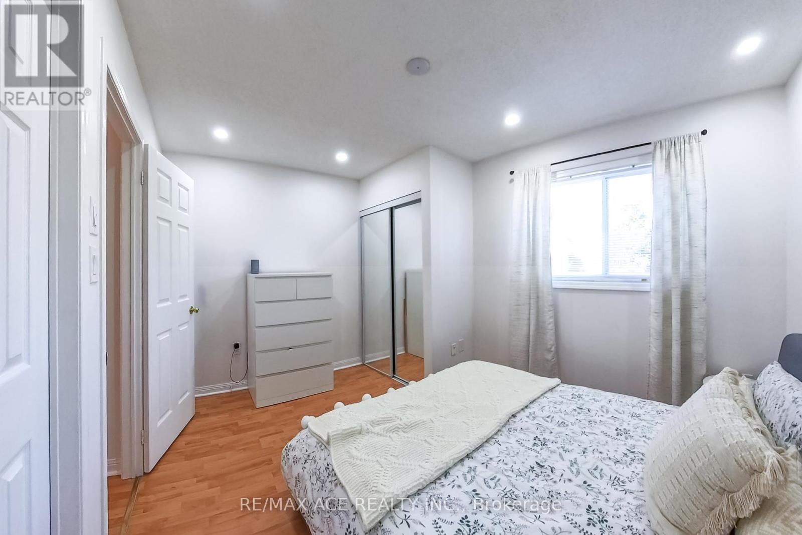 22 - 1525 South Parade Court, Mississauga (East Credit), Ontario  L5M 6E9 - Photo 23 - W12412988