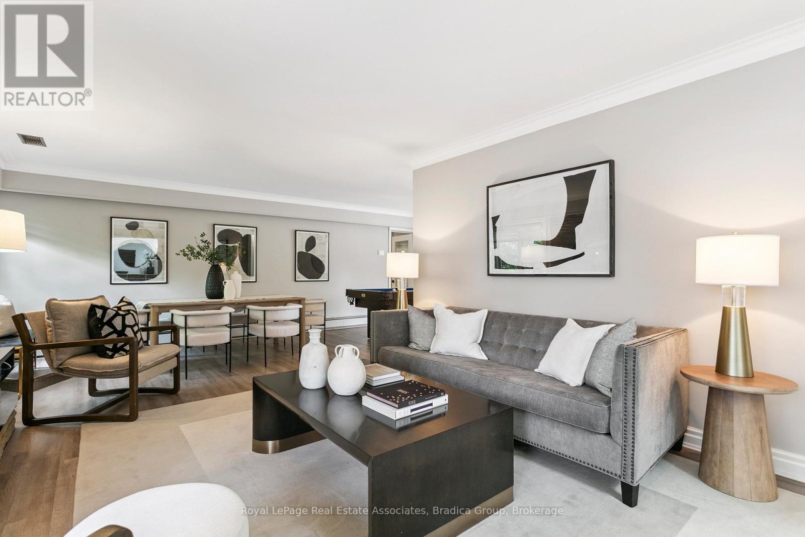 19 Lorraine Gardens, Toronto, Ontario  M9B 4Z5 - Photo 15 - W12412997