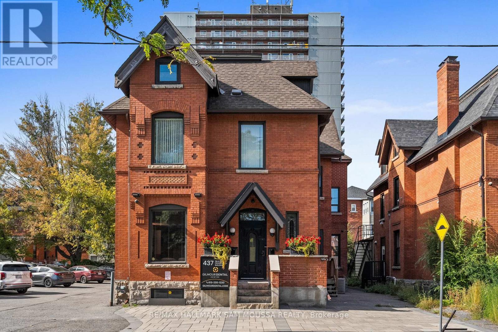 200 - 437 Gilmour Street, Ottawa, Ontario  K2P 0R5 - Photo 2 - X11921085