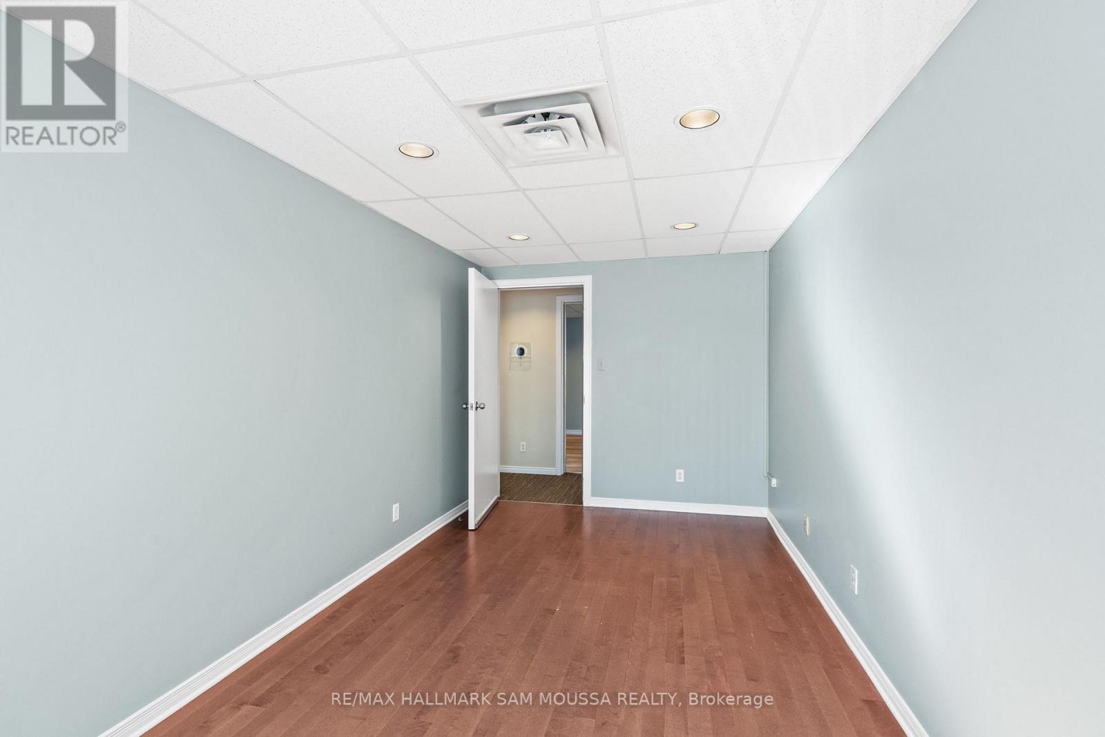 200 - 437 Gilmour Street, Ottawa, Ontario  K2P 0R5 - Photo 13 - X11921085