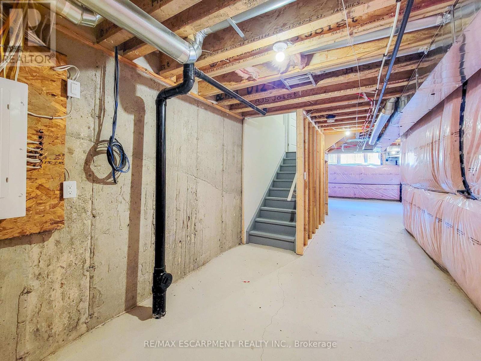 4 - 10 Freedom Crescent, Hamilton, Ontario  L0R 1W0 - Photo 28 - X12412940