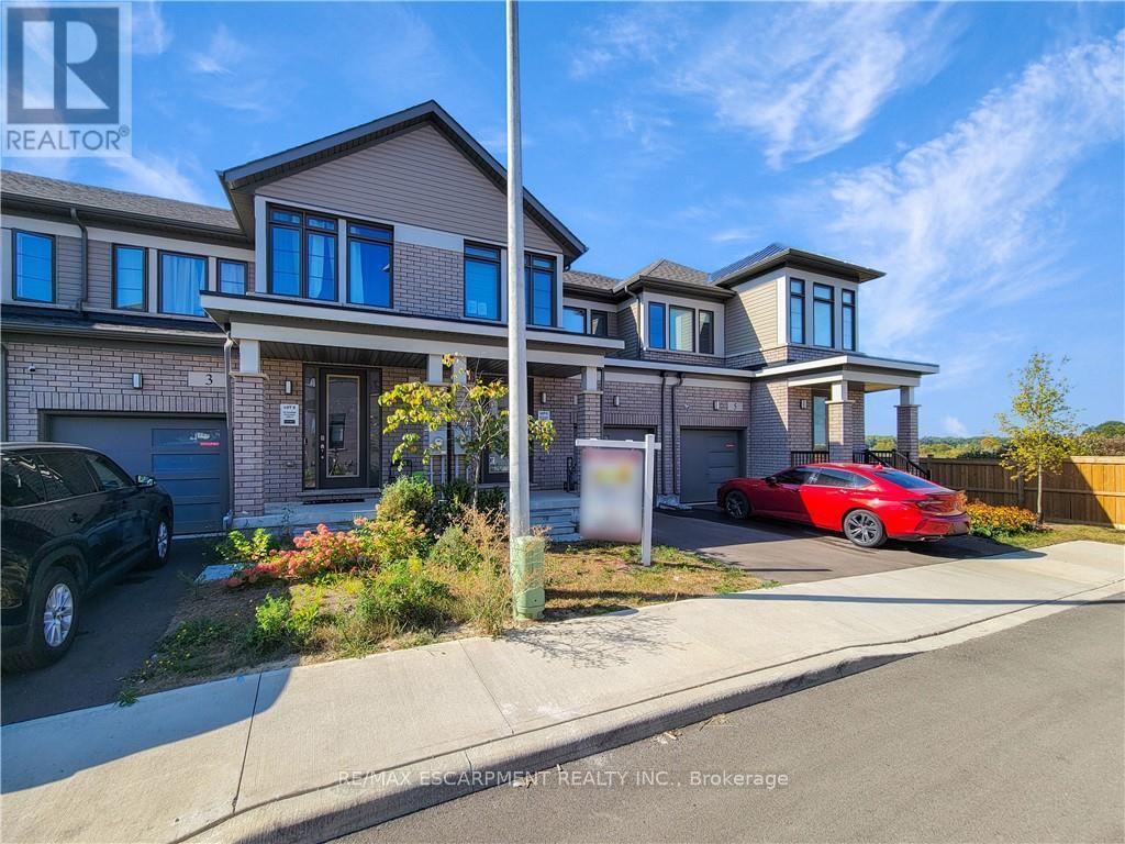 4 - 10 Freedom Crescent, Hamilton, Ontario  L0R 1W0 - Photo 3 - X12412940