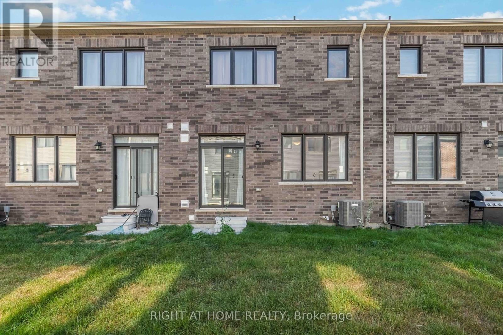 122 Granville Crescent, Haldimand, Ontario  N3W 0J5 - Photo 29 - X12412963
