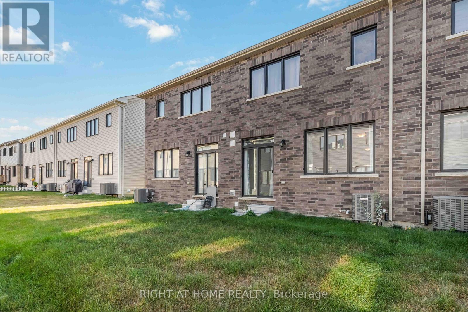122 Granville Crescent, Haldimand, Ontario  N3W 0J5 - Photo 30 - X12412963