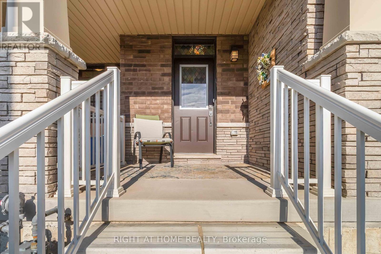 122 Granville Crescent, Haldimand, Ontario  N3W 0J5 - Photo 5 - X12412963