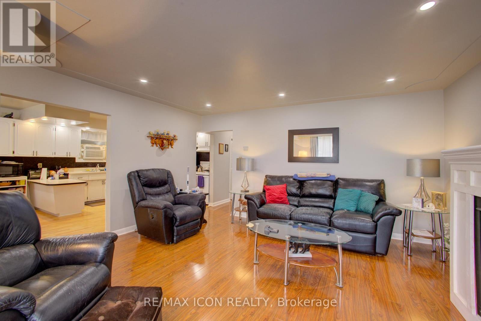 102 Byeland Drive, Wellington North, Ontario  N0G 2L2 - Photo 10 - X12412965