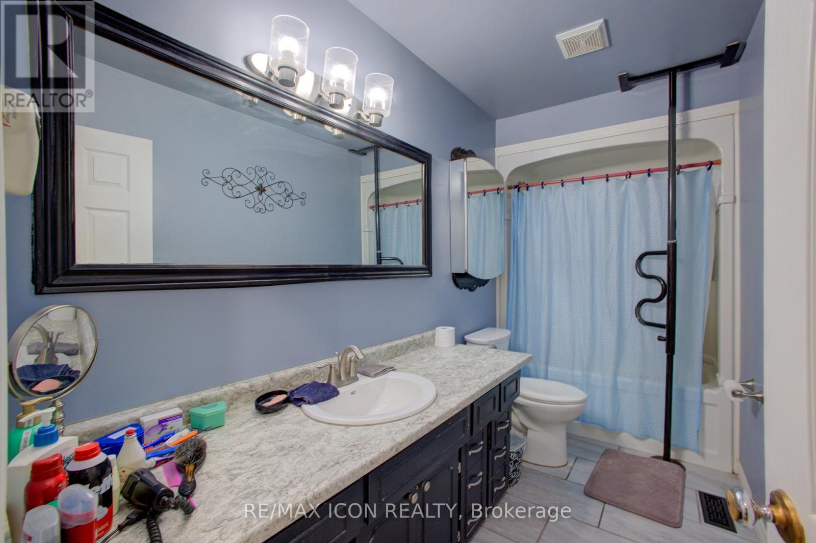 102 Byeland Drive, Wellington North, Ontario  N0G 2L2 - Photo 22 - X12412965