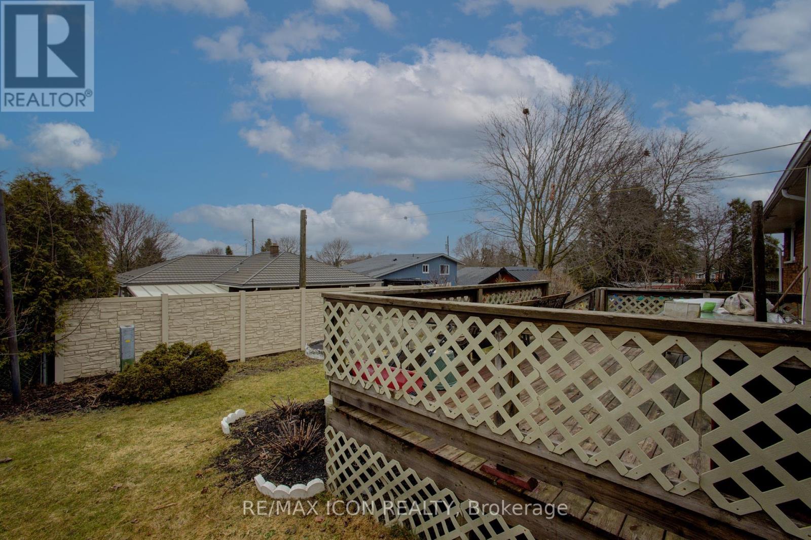 102 Byeland Drive, Wellington North, Ontario  N0G 2L2 - Photo 30 - X12412965