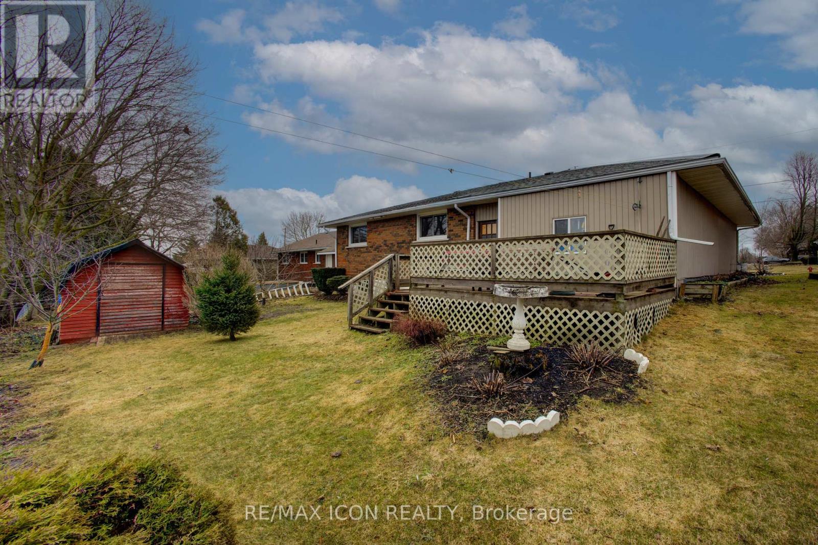 102 Byeland Drive, Wellington North, Ontario  N0G 2L2 - Photo 31 - X12412965