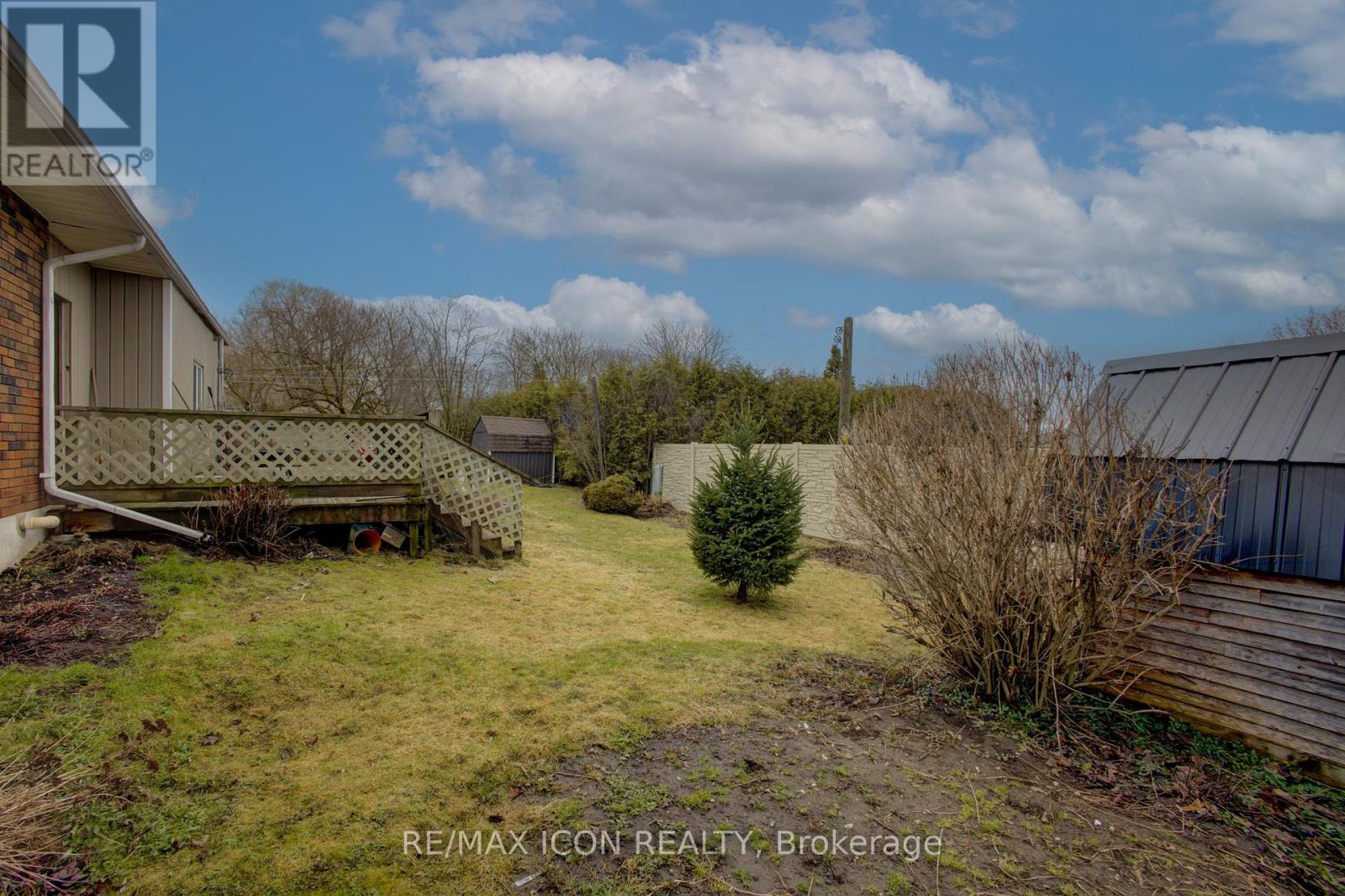 102 Byeland Drive, Wellington North, Ontario  N0G 2L2 - Photo 34 - X12412965