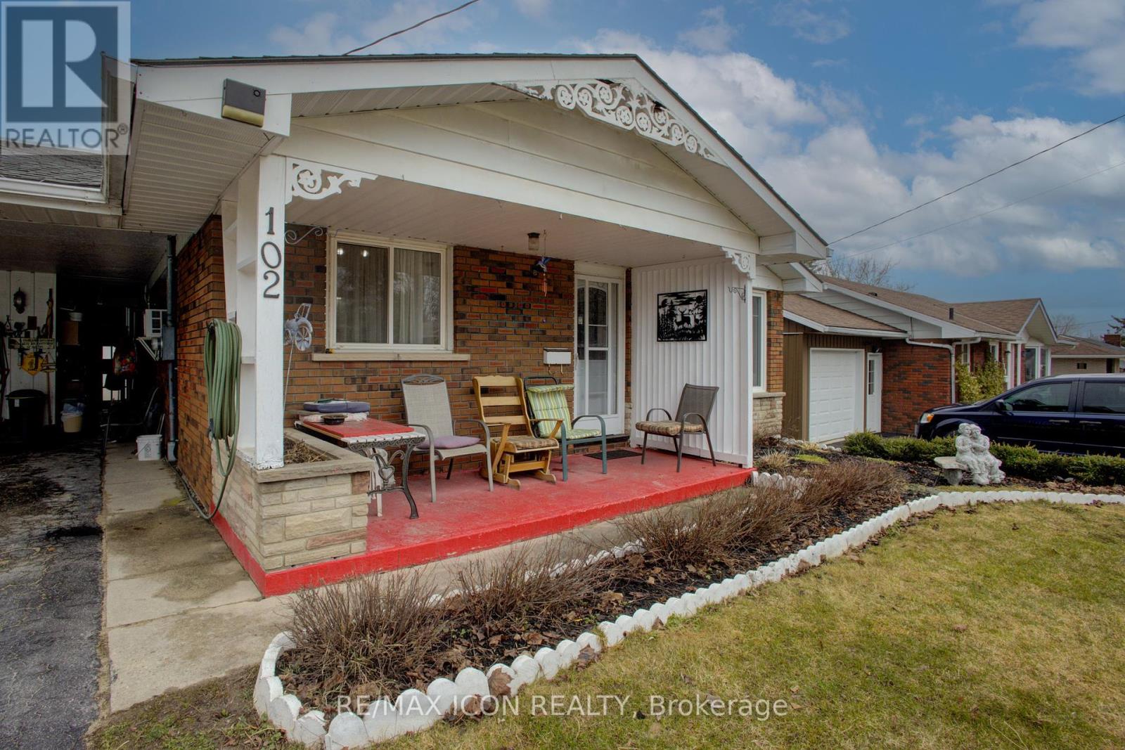 102 Byeland Drive, Wellington North, Ontario  N0G 2L2 - Photo 6 - X12412965