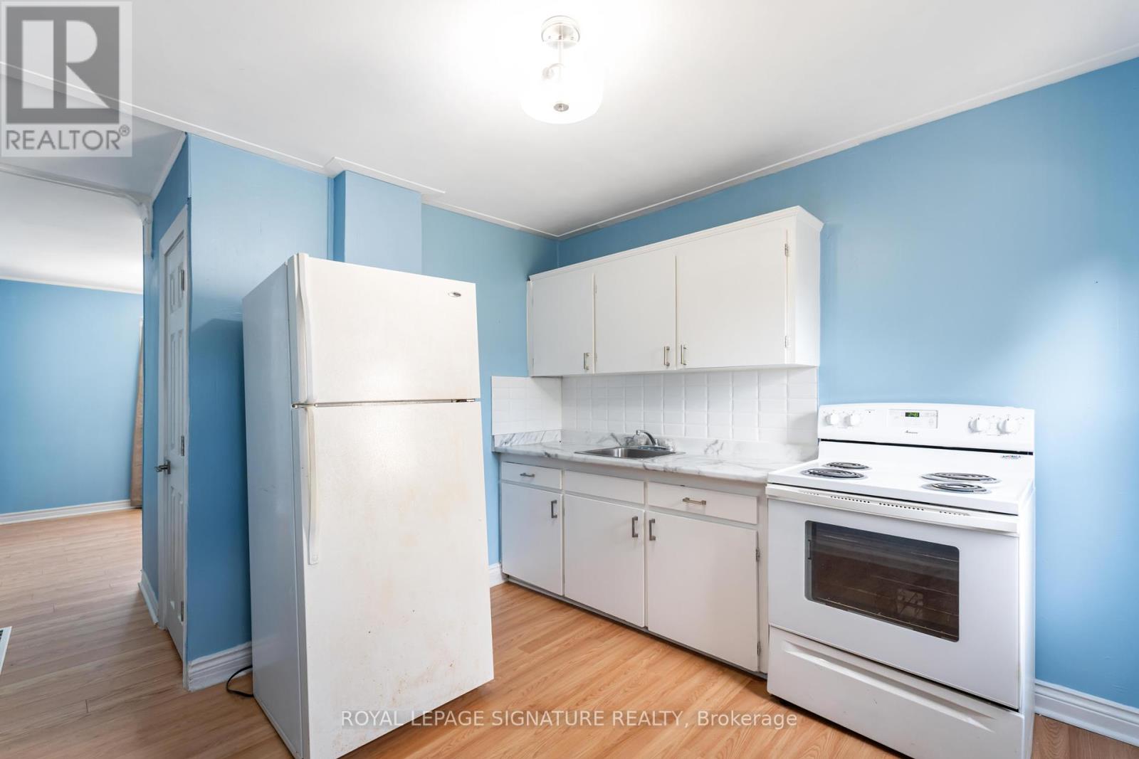 84 Frederick Avenue, Hamilton (Crown Point), Ontario  L8H 4K6 - Photo 14 - X12412972